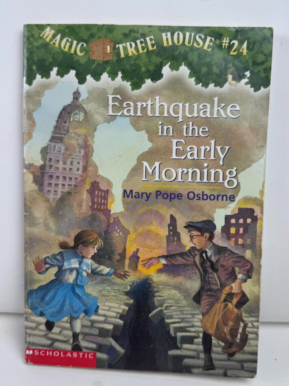 Magic Tree House #24 Earthquake in the Early Mor by Mary Pope Osborne 2001 PB
